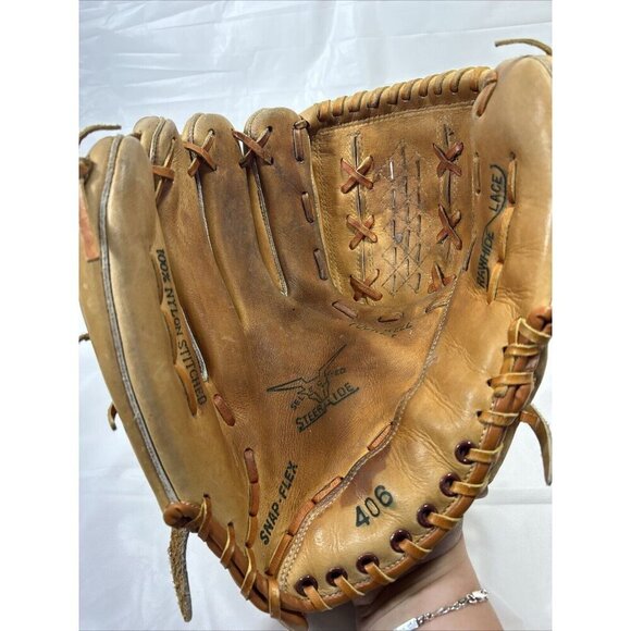 Daewoo Other - Daewoo 12.5 Baseball Softball Left Handed Glove